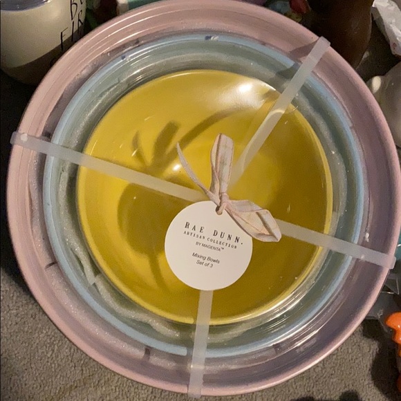 Rae Dunn🎉SOLD🎉Easter/spring mixing bowl set🐰🐣 - Picture 2 of 4